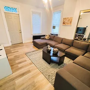 2 Bedroom - Off Street Parking - Amazing View Nearby Pittsburgh