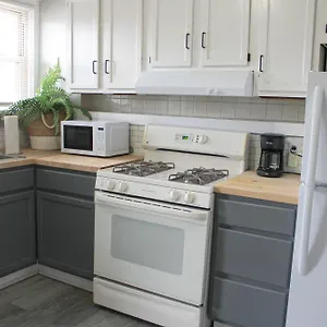 Comfy 3 Bedroom - Family Friendly - Access Pittsburgh